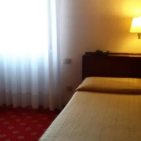 Quattro Strade Hotel Garbagnate Milanese